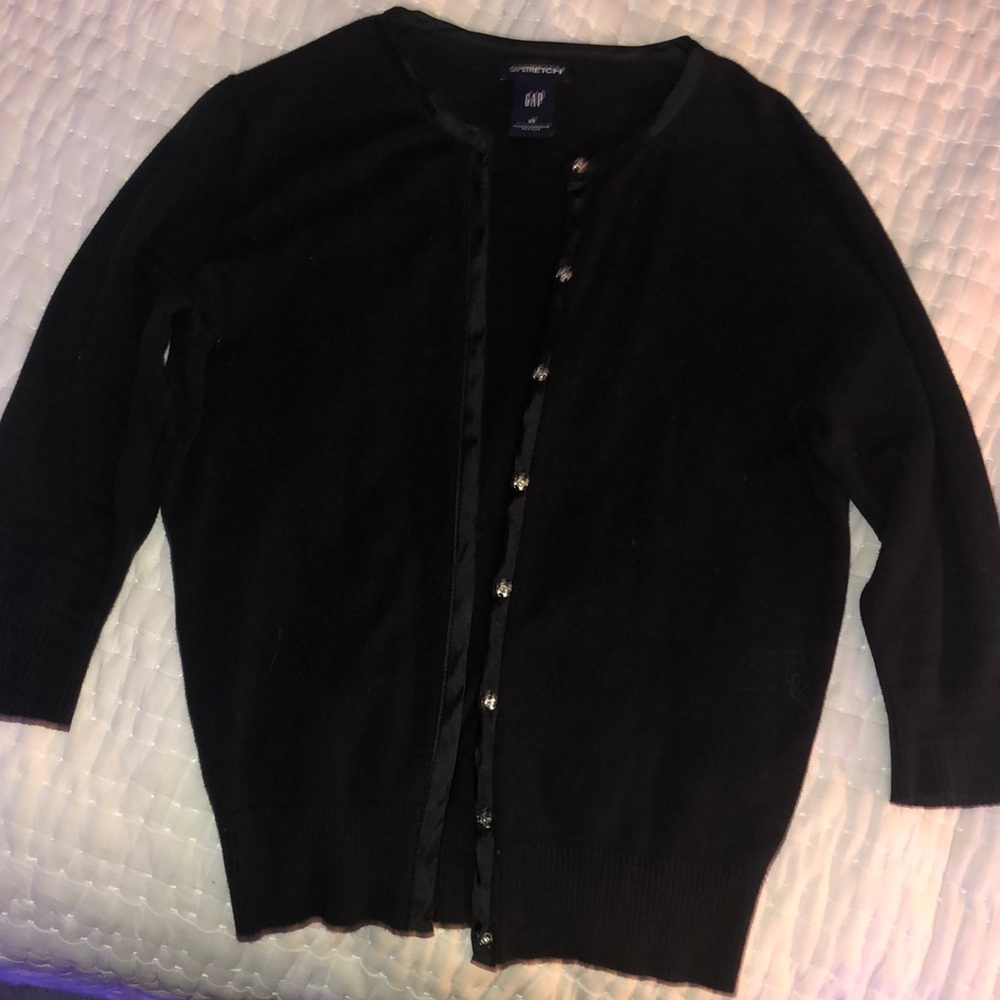 Gapstrech black button up sweater